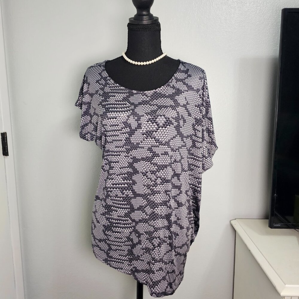 Ms. Tina by Tina Knowles Asymmetrical Design Top Gray & Black Draped Size Small - Picture 3 of 8